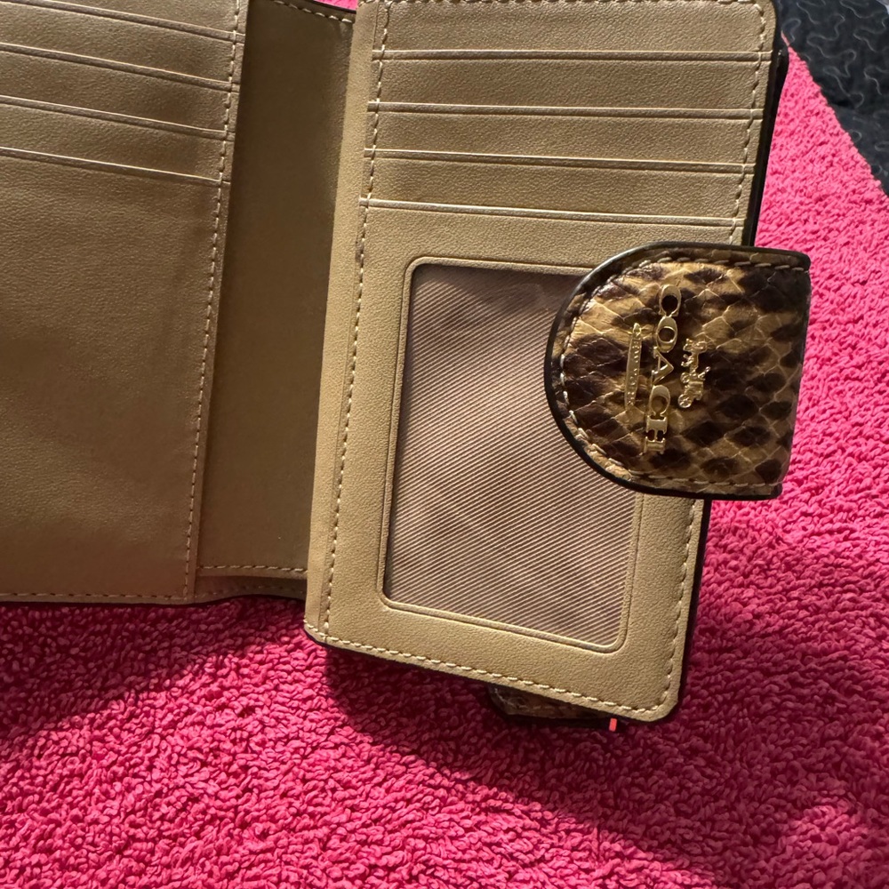 Wallet - Picture 7 of 8